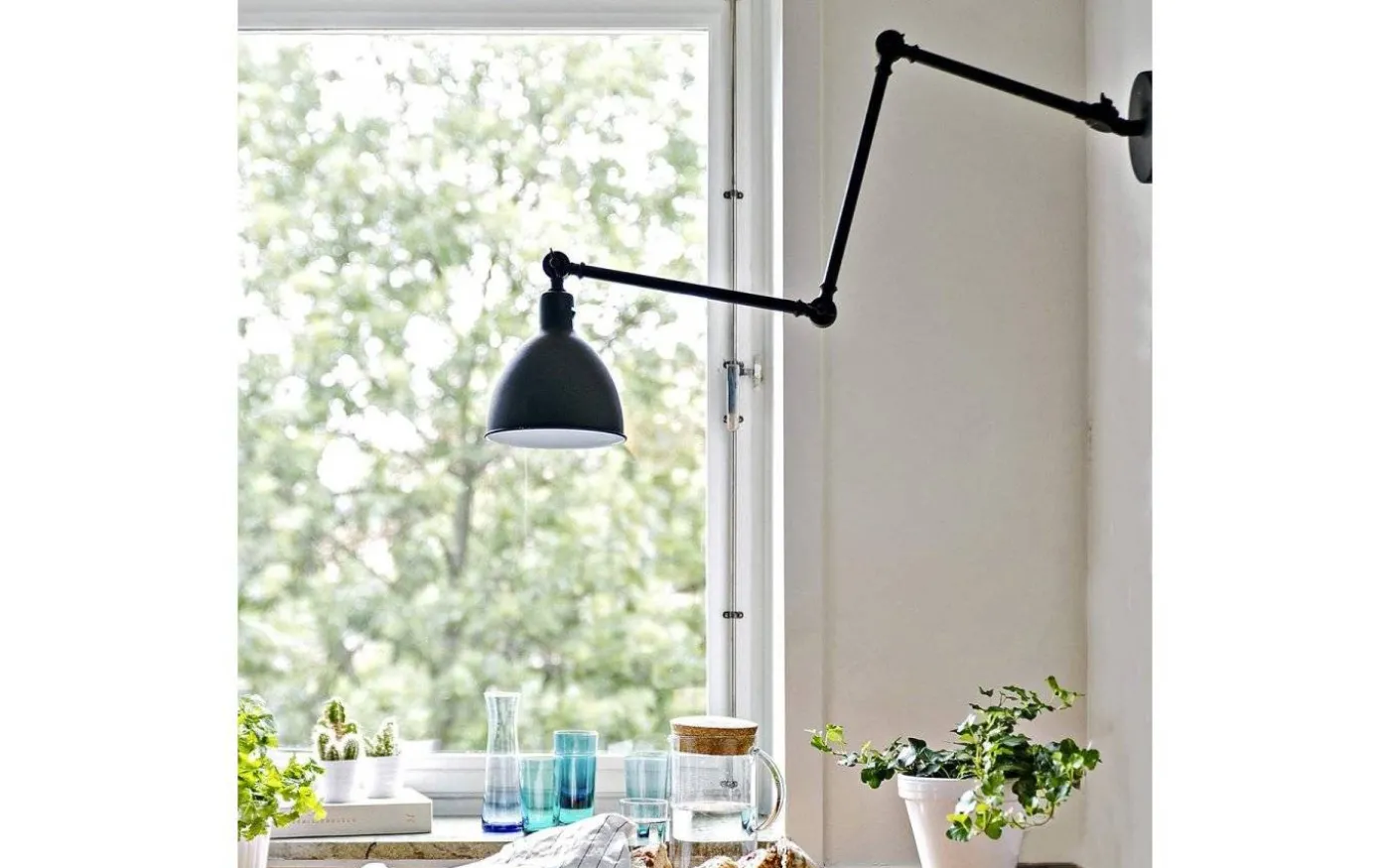 Bazar Vägglampa Svart