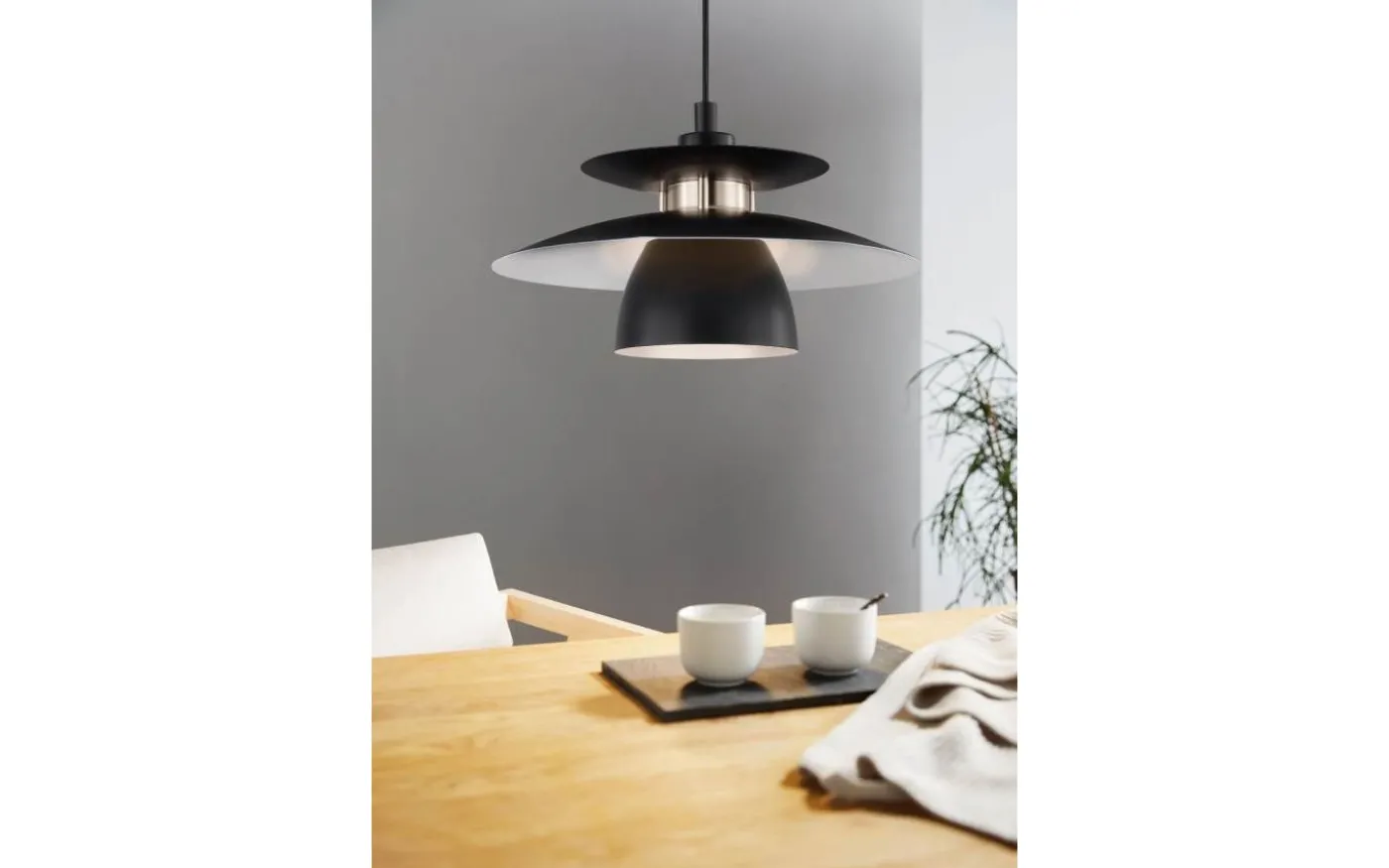 Brenda Taklampa 32cm Svart