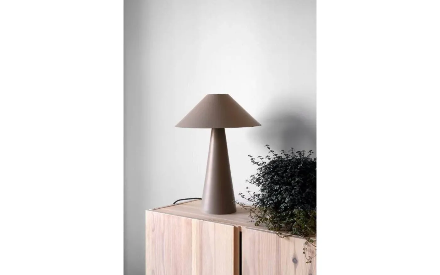 Cannes Bordslampa 40cm Mullvad