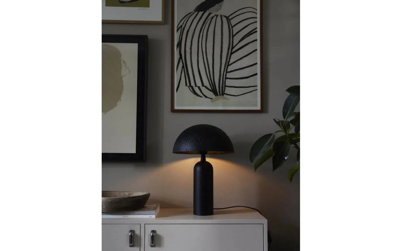 Carter Lampfot 35cm Matt Svart