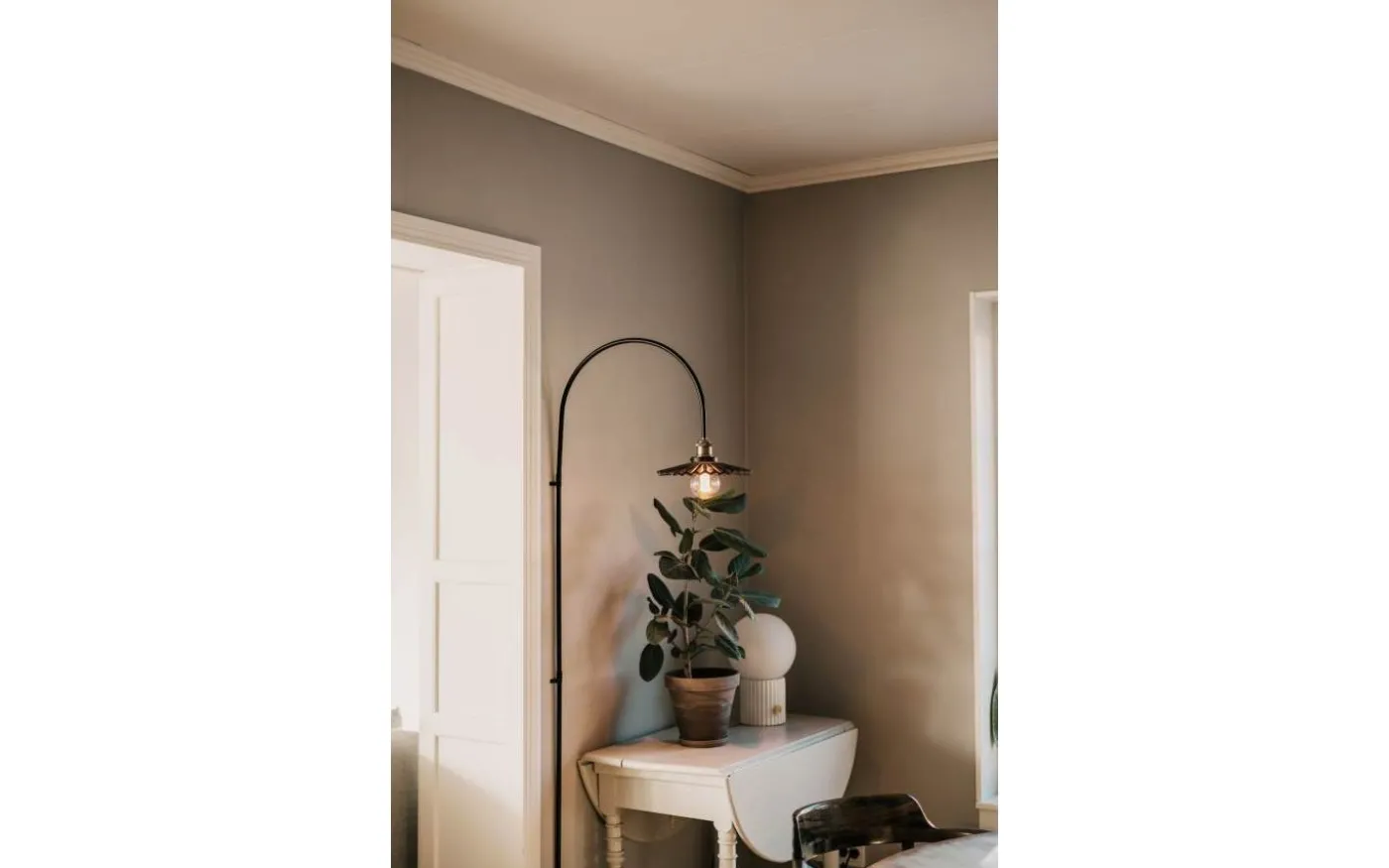 Cobbler Vägglampa 150cm Rök