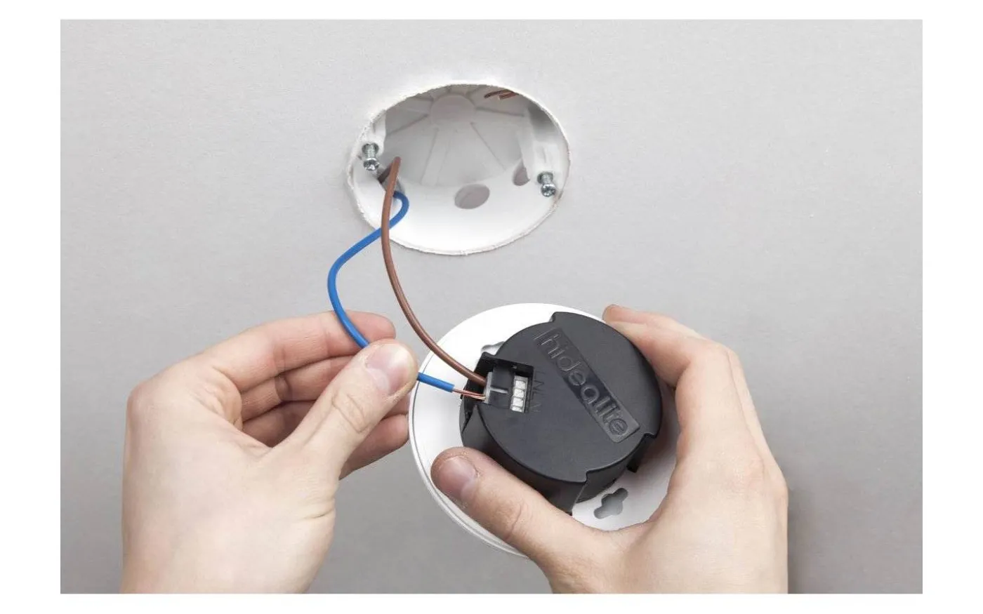Comfort Smart ISO Spotlight 3000K 6W Vit IP44