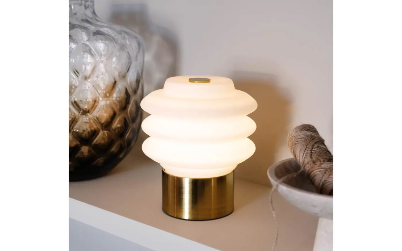 Diva Uppladdningsbar Bordslampa LED 3000K 2W Mässing