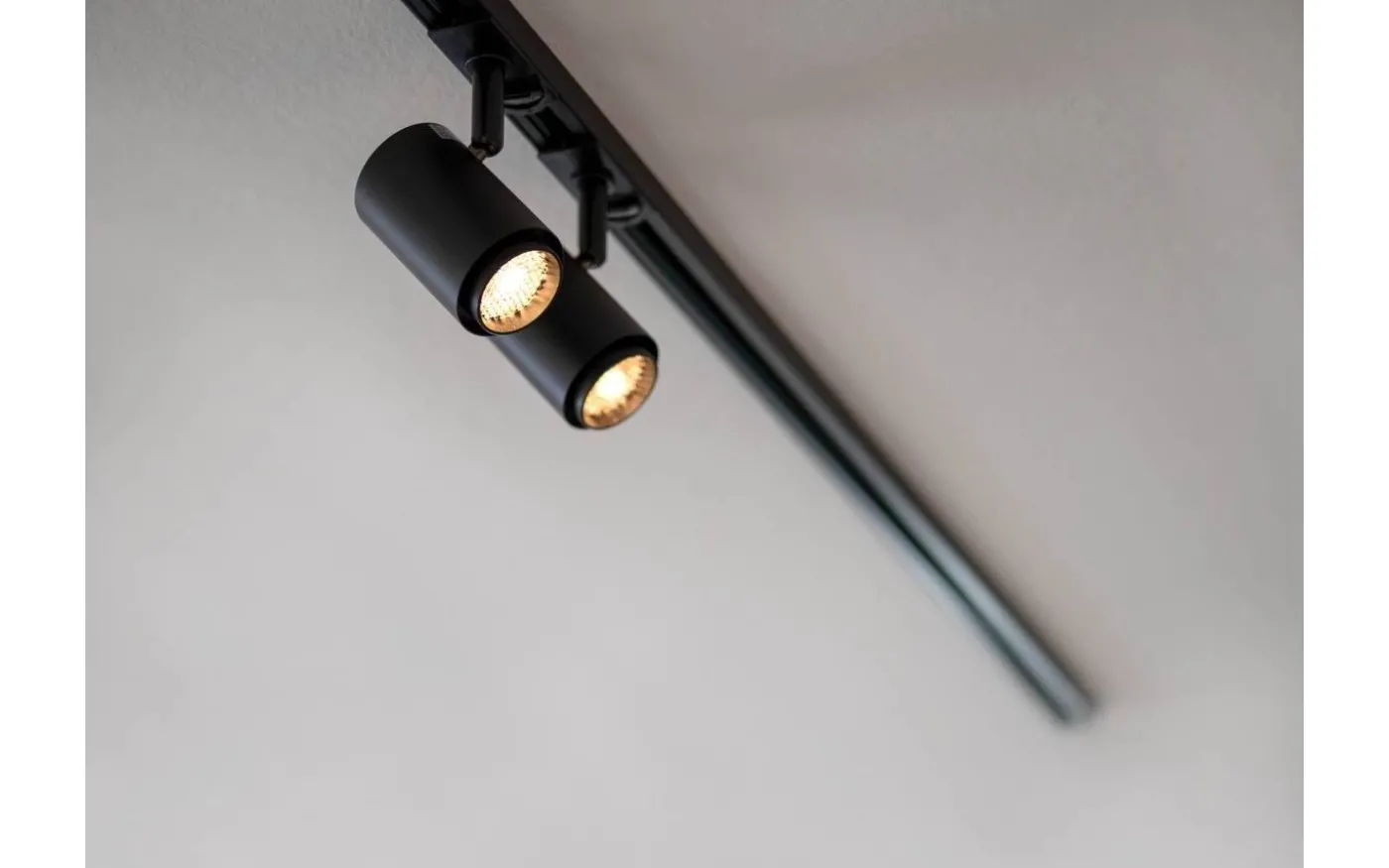 Focus Track Micro 1-fas Spotlight 10W LED 2700K Svart