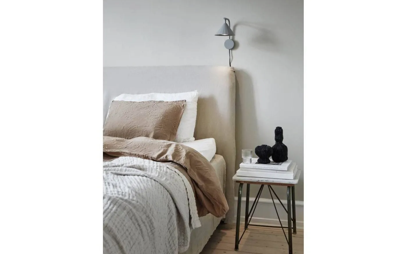 Rain Vägglampa Grå