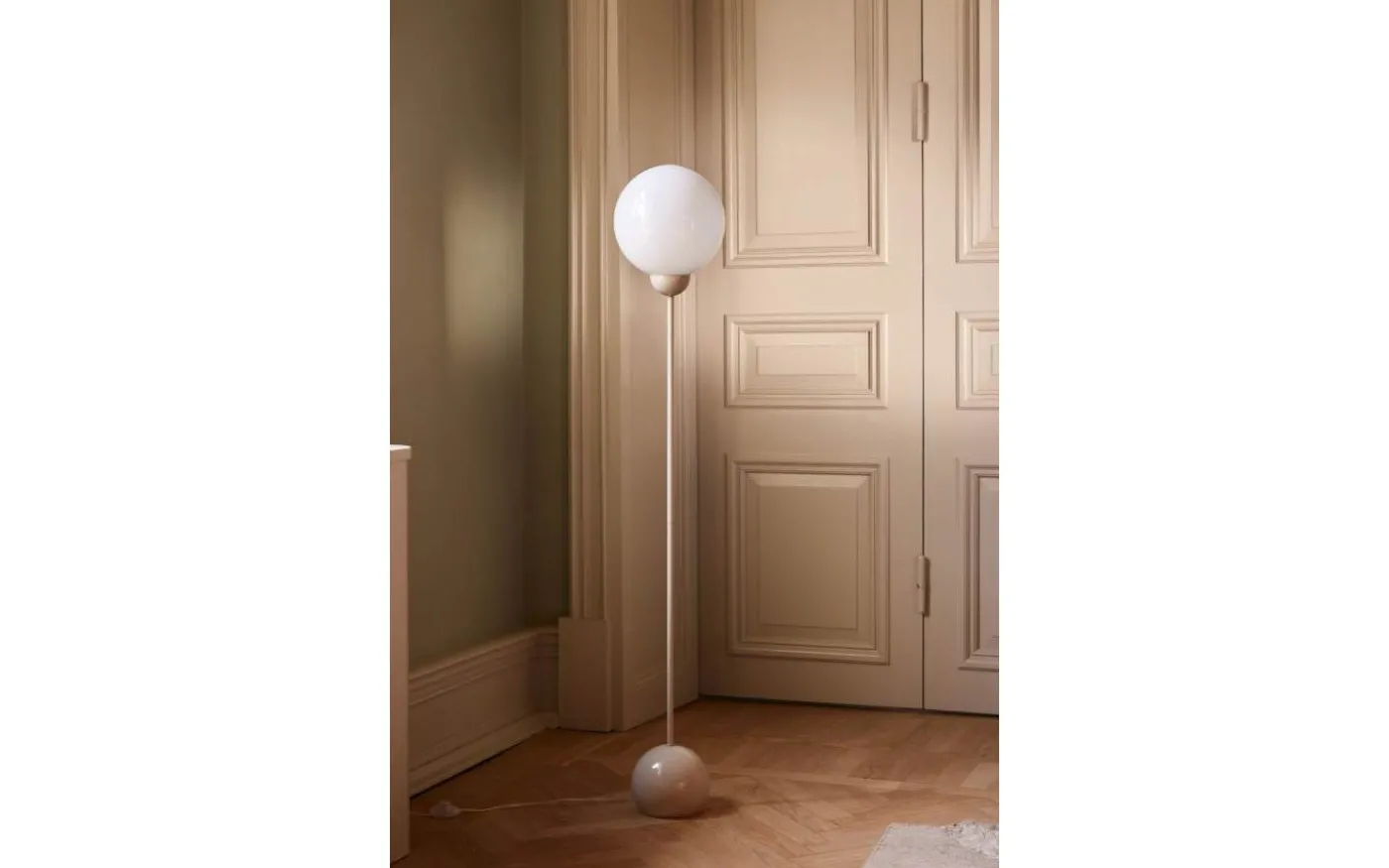 Ripley Golvlampa 144cm Beige