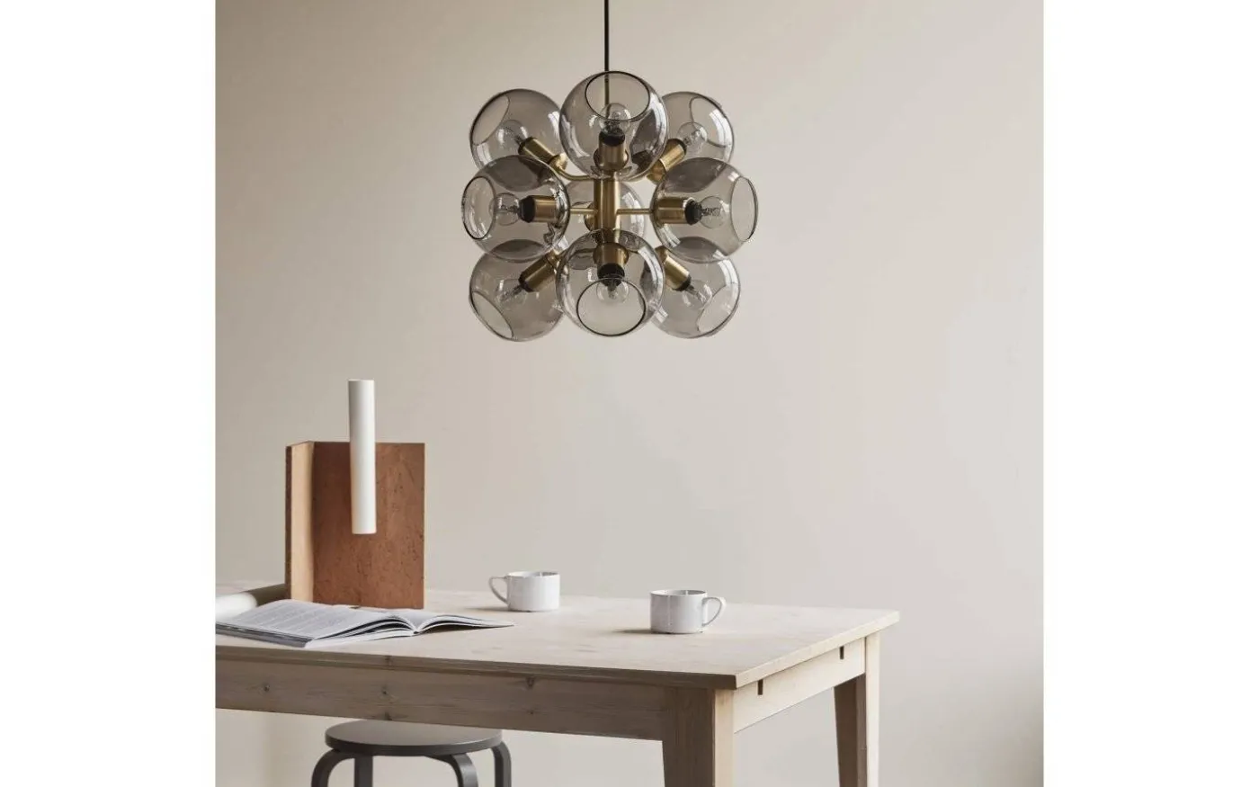 Tage Taklampa Mässing med Rökfärgade Glas