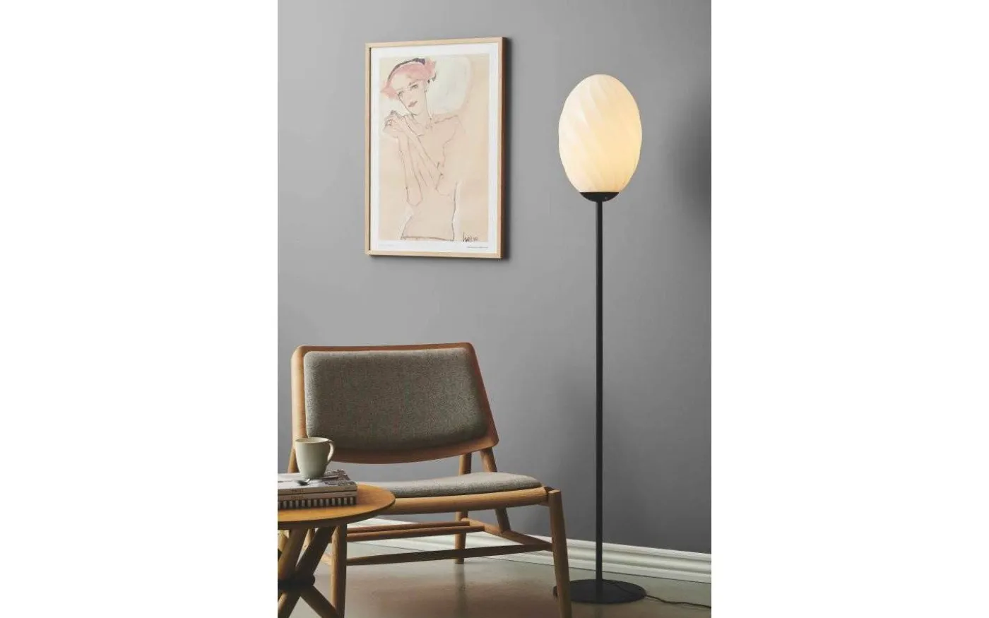 Twist Golvlampa 145cm Svart/Opal